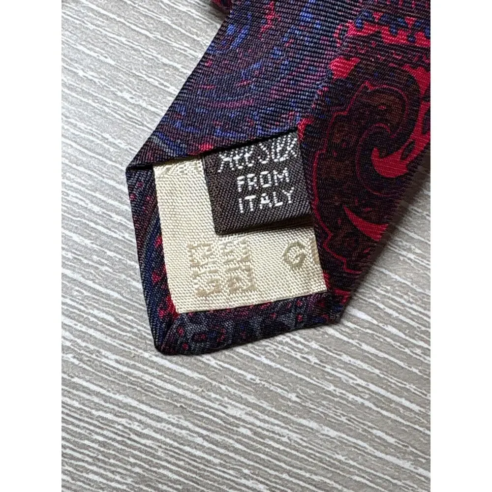 Vintage Givenchy Monsieur Men's All Silk‎ Tie- Italy- Subdued Parrots- Blue Red